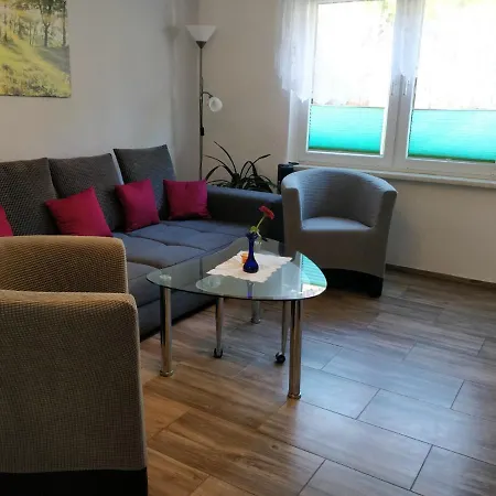 Lägenhet Gaestehaus Am Teich Raben Steinfeld